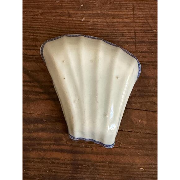 Antique Chinese Export Blue and White Porcelain Dish Irregular Shape - Picture 4 of 4